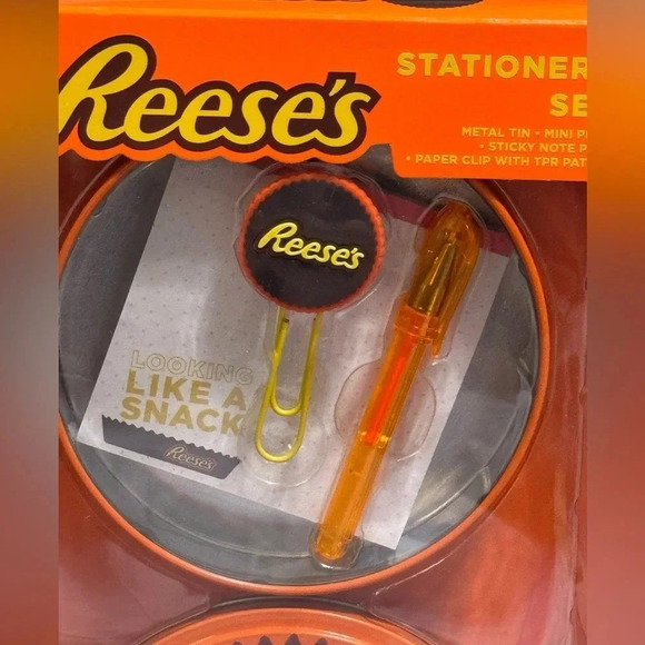 8pc Reese’s Peanut Butter & Chocolate Hershey’s Candy Bundle Collectibles/Cups - Picture 15 of 16